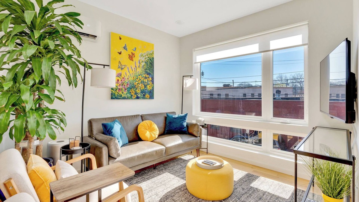 St. Elmo Improvement League House | New, quiet townhome in heart of St. Elmo w/sun patio