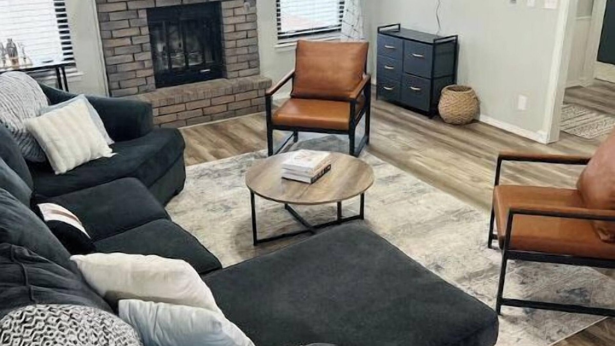 Enid House | New Remodel 3BD/2Bath Weekly/Monthly Discounts available