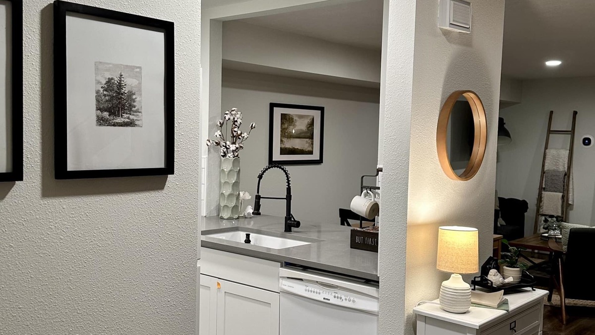 Eagle House | NEW REMODEL in the Heart of Eagle near BOISE