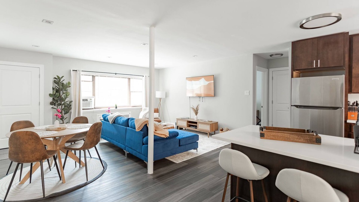 Forestview Apartment | New renovation-1BR-Stylish-Modern-Next to the Laken