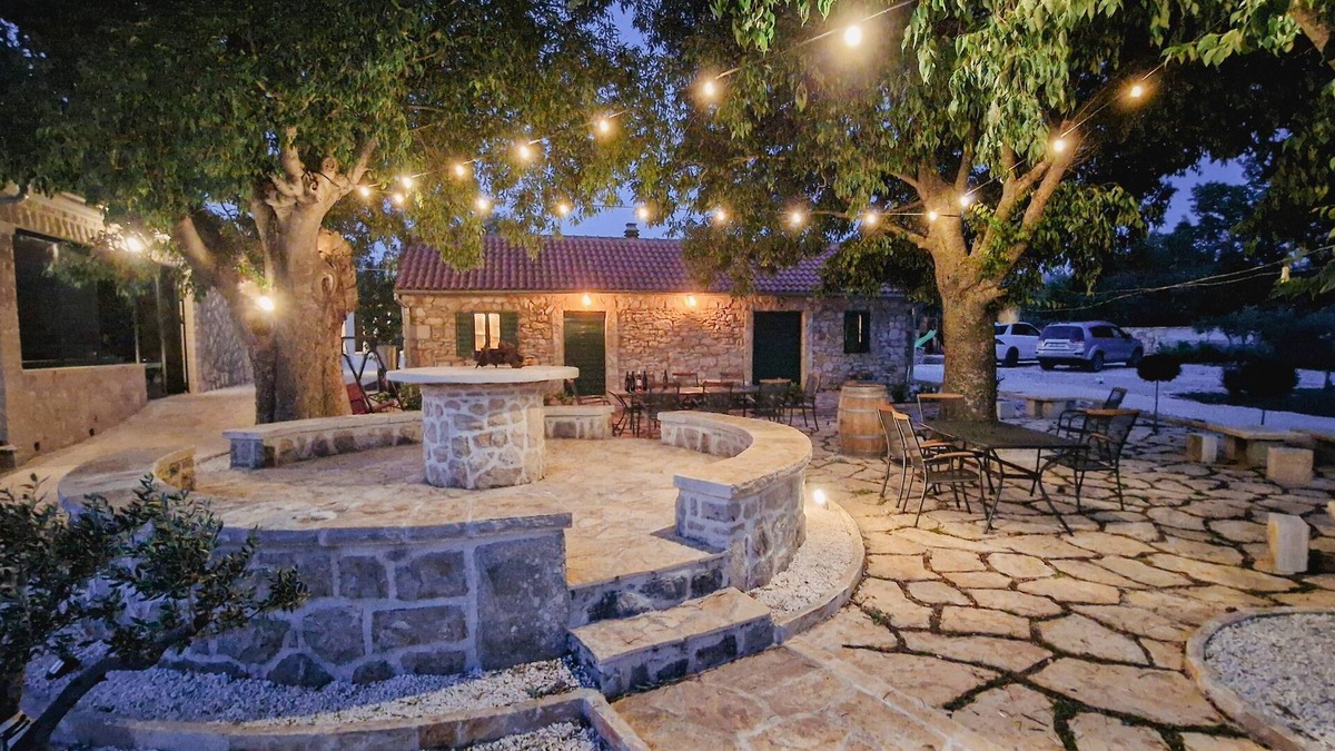 Razvode Villa | NEW! Rent estate with 2 villas, 1 common house and pool in vineyards