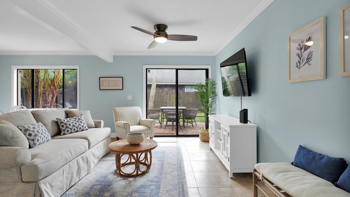 Jacksonville House | New rental house less than 2 blocks from the beach!