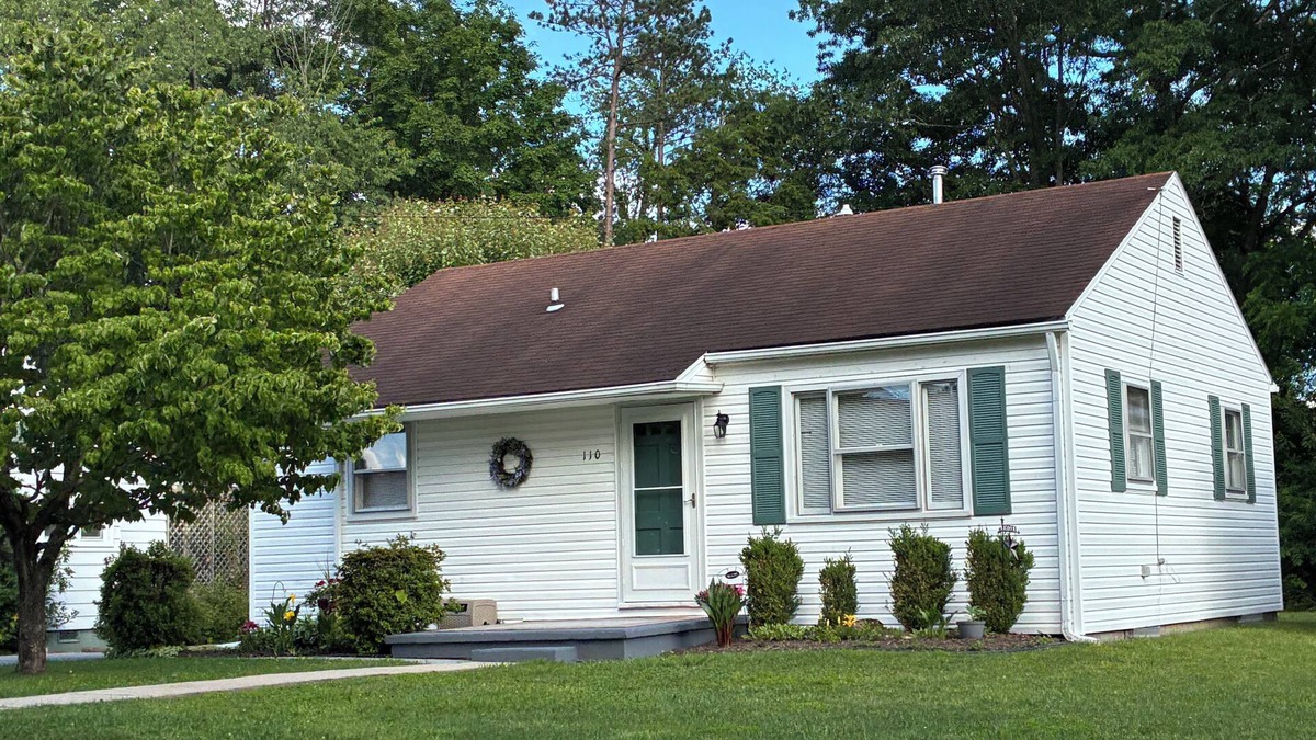 Fayetteville Cottage | New River Gorge National Park, rock climbing, rafting, hiking, close to all!