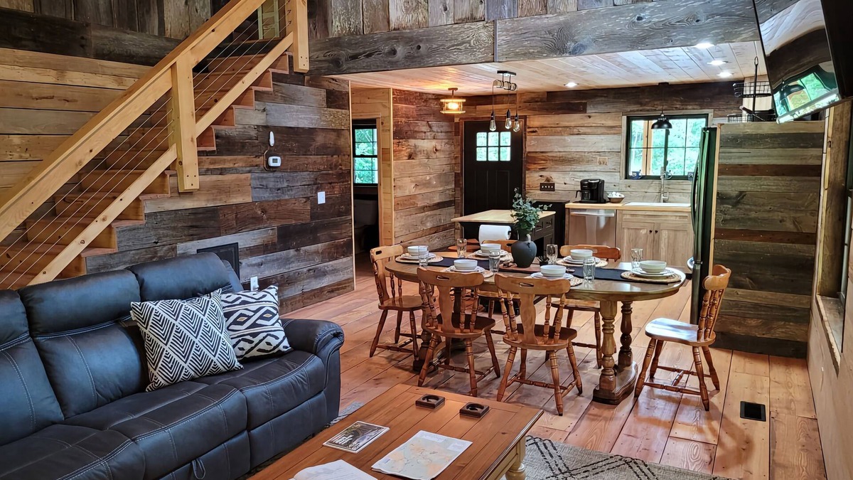 Victor House | New River Gorge National Park,1 mile to AOTG
