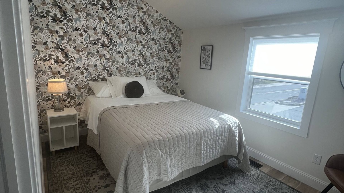Lawrenceburg Apartment | New River Retreat in the heart of Lawrenceburg, steps from casino & much more!