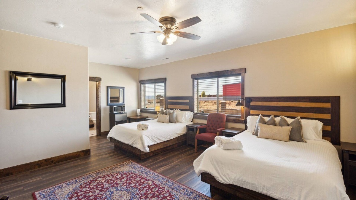 Hildale Apartment | NEW! Room 25 -Kokopelli (1-Bedroom) by Zion Cliff Lodge