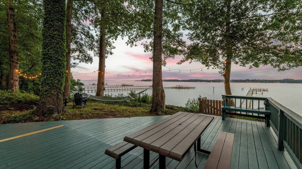 Hardyville House | * New | Ropeyarn | Riverside Architectural Gem