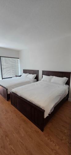 New Westminster Hotel | New Royal Inn