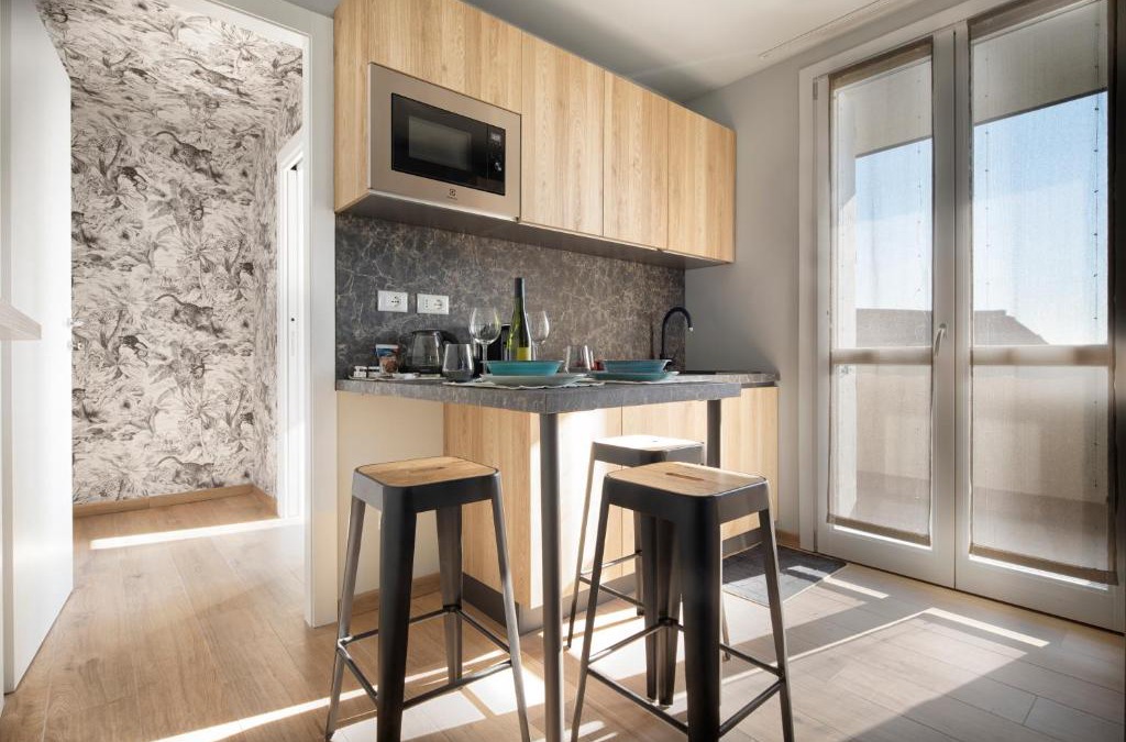 Segrate Apartment | New San Raffaele Apartment with Free Parking and Air Conditioning