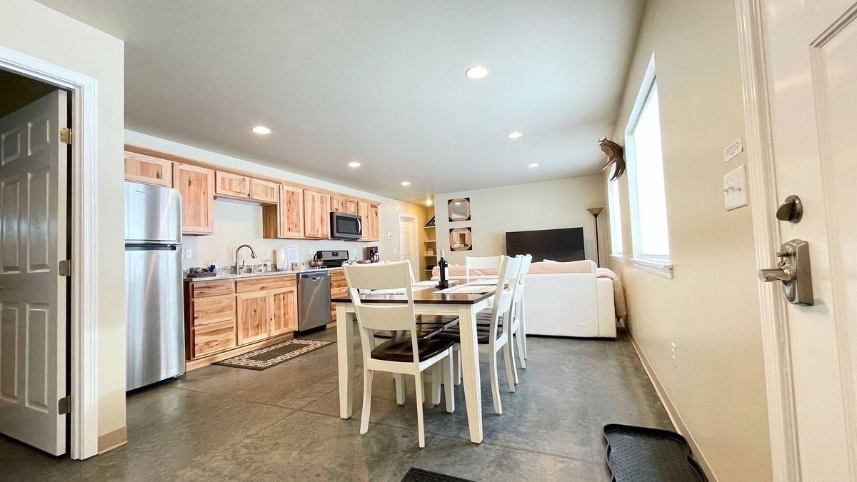 Knik-Fairview Apartment | New secluded and peaceful 1 bedroom Alaska hideaway apartment.