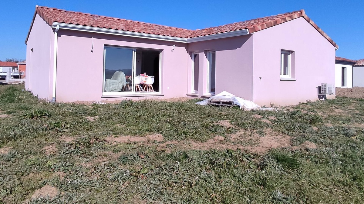 Peyssies House | New single storey house 1 hour from Lourdes. Pyrenees mountainous landscape