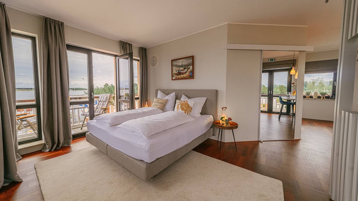 Bitterfeld Hotel | NEW: Sleep in Seensucht’s Resort - Admiral Suite