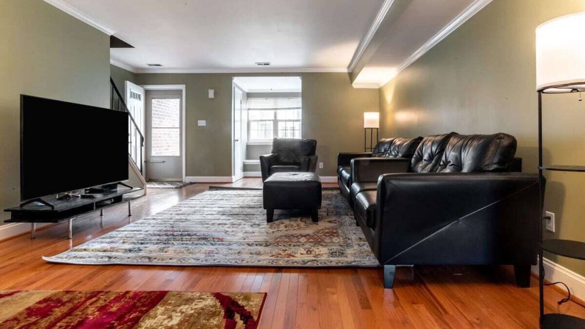 Malvern House | NEW!! Spacious 3 Bedroom Townhouse in Malvern, PA