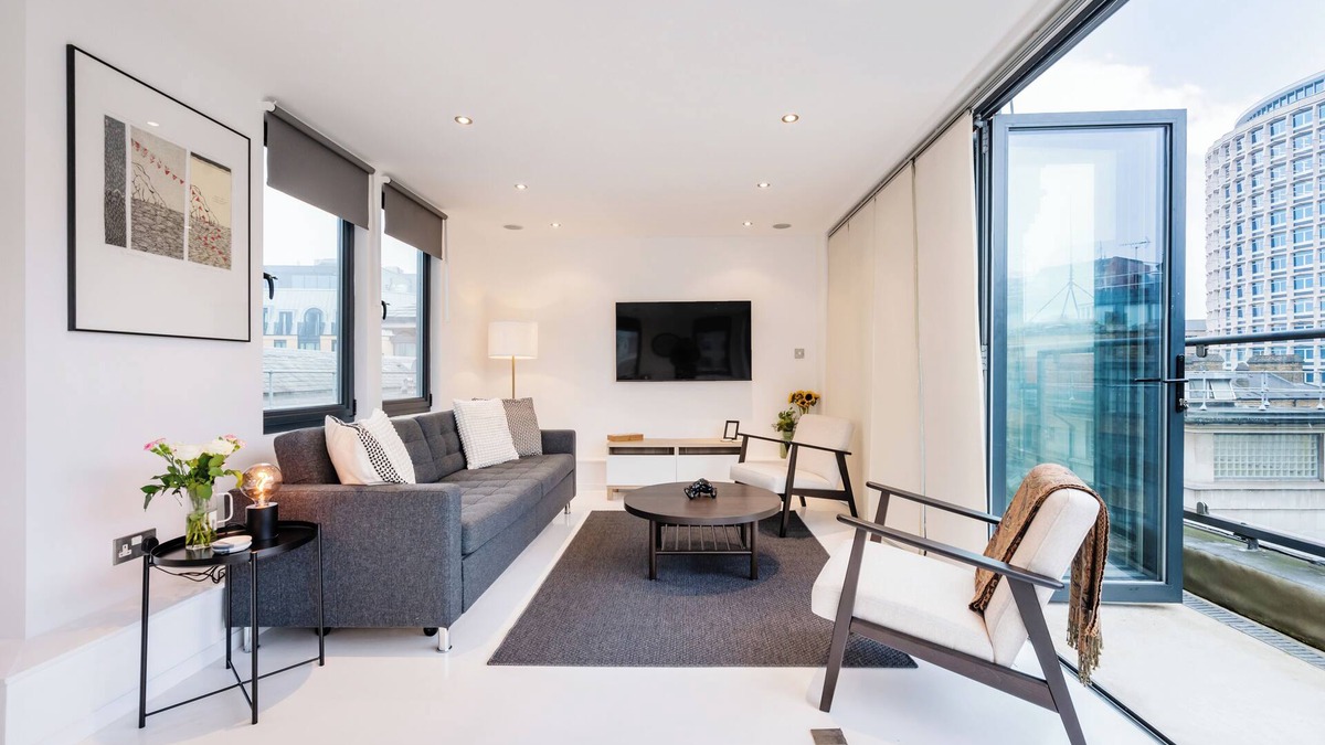 Covent Garden Apartment | New/Spacious 3 Bedr Penthouse w/Terrace Covent Gdn