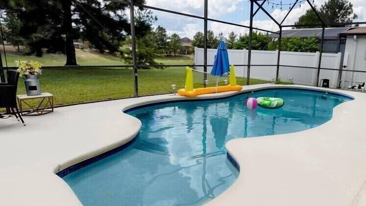 Windwood Bay House | NEW Spacious 4BR House w/private Pool near Disney*Big Group