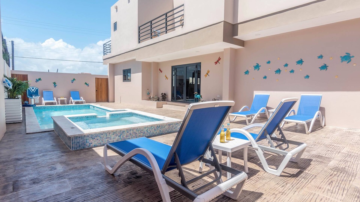 Palm Beach Villa | New Spacious 8-bedrooms 8.5 baths villa in the heart of Palm Beach. 🏖️👙