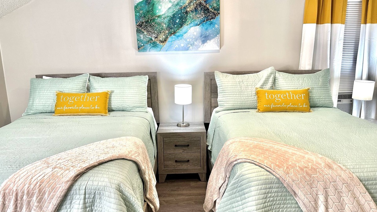 Tougaloo House | NEW! Spacious, Cozy, & Quiet Home Sleep 6