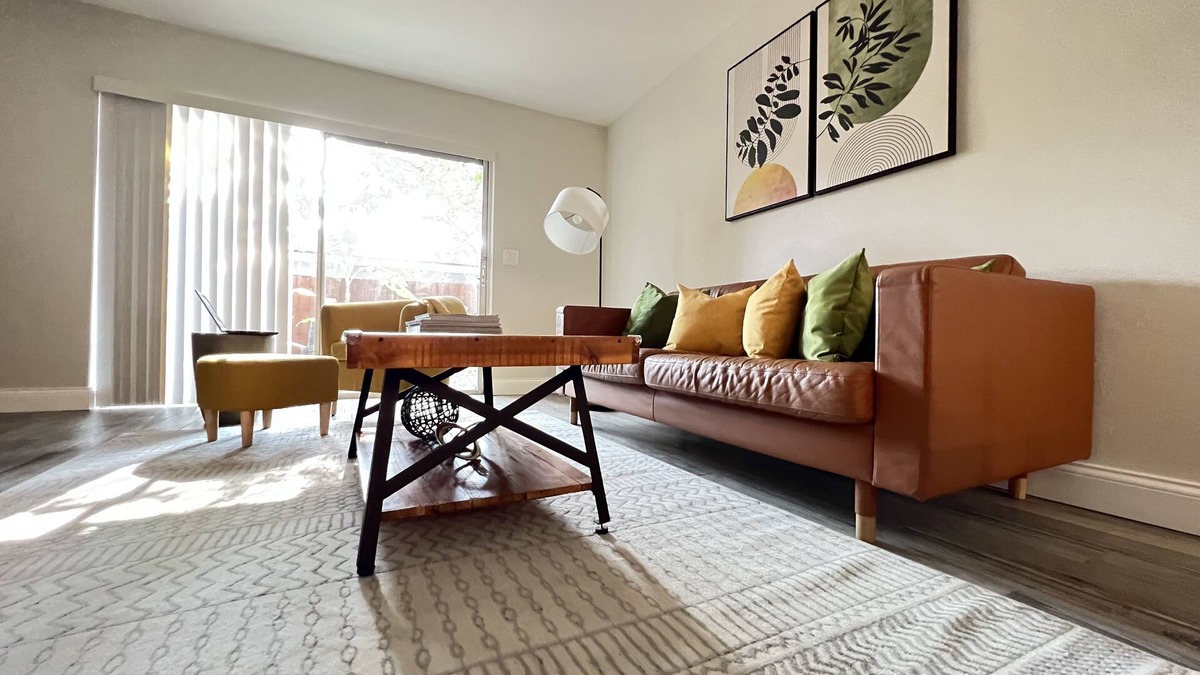 Lancaster Park House | NEW! Spacious designer 2-Bed/2.5-Bath townhome near Downtown Orlando