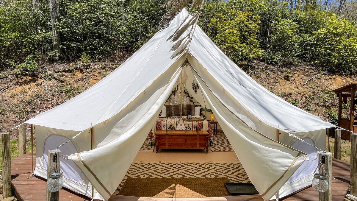 Cranberry Falls RV Rental | NEW! Starlight Lookout - Glamping, Smoky Mountains NC, 5min to BRP