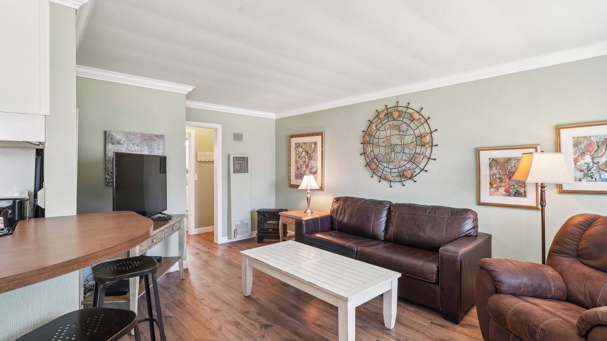 Carpinteria Condo | New! Steps to the Beach! Full 1 bed Condo