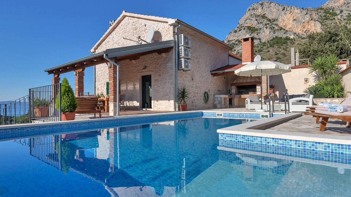 Blato House | NEW! Stone house in quiet location, heated pool + sea views, ideal for familys