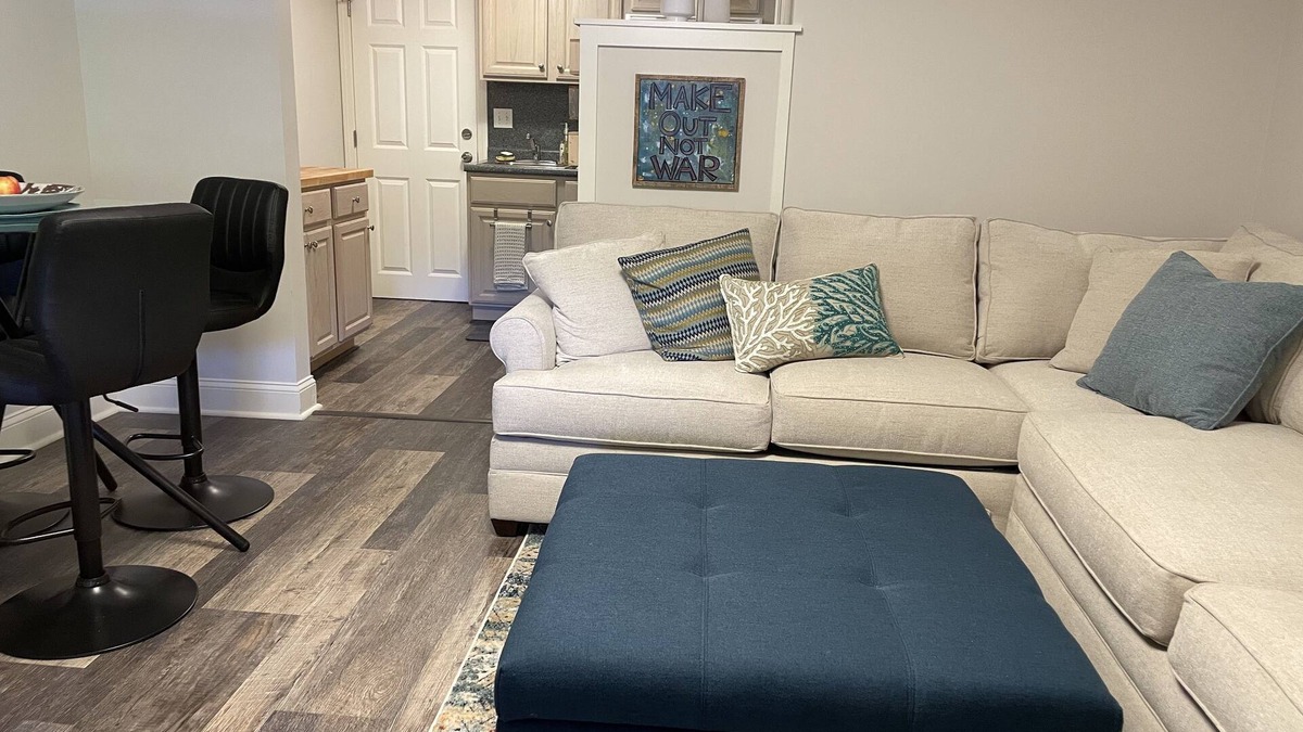 Cape Neddick Apartment | New! Studio A. Full kitchen. Walk to beach/town! Indoor/outdoor Pool; Sleeps 2