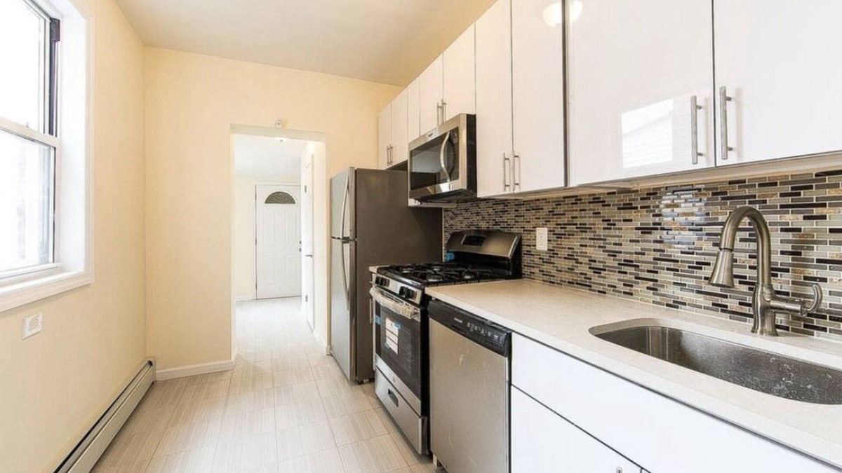 East Flatbush House | *NEW Stunning Spacious Home in Brooklyn!* 2 floors