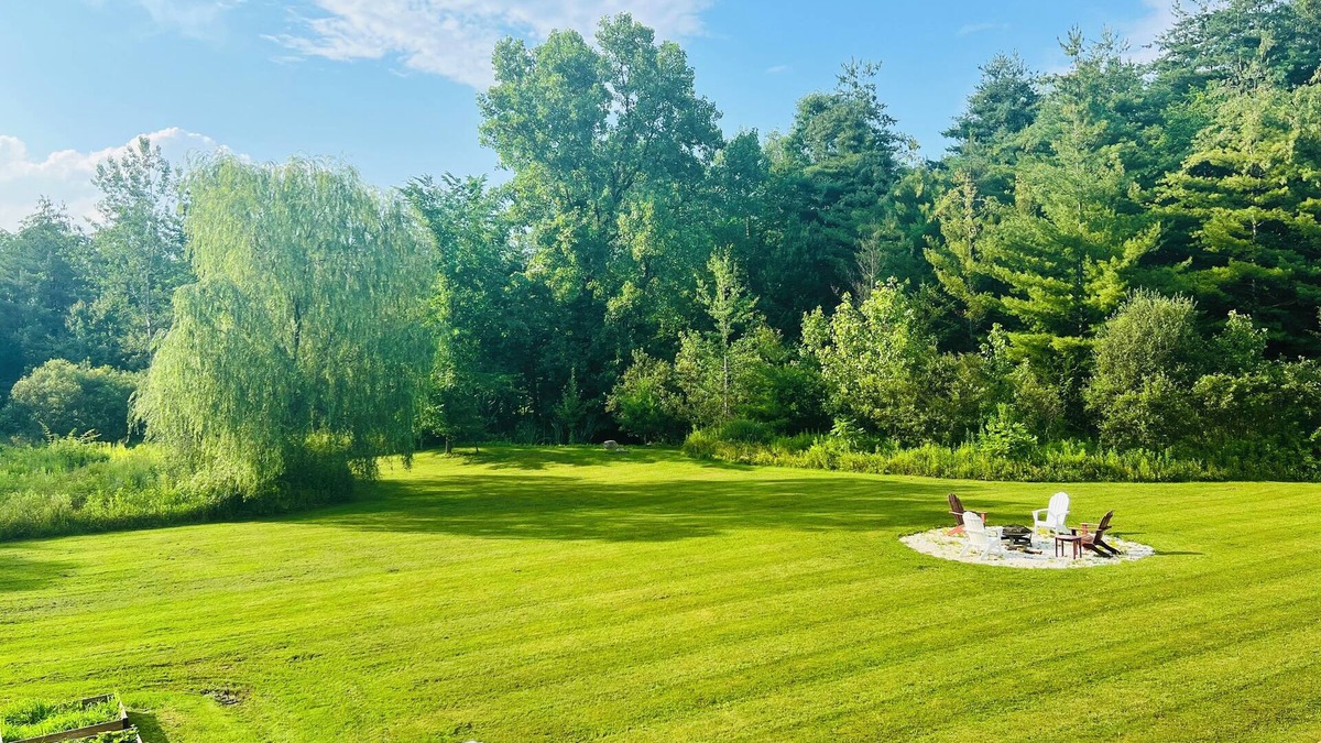 Accord House | NEW: Stylish, clean and comfortable 4-bedroom country home located in Accord