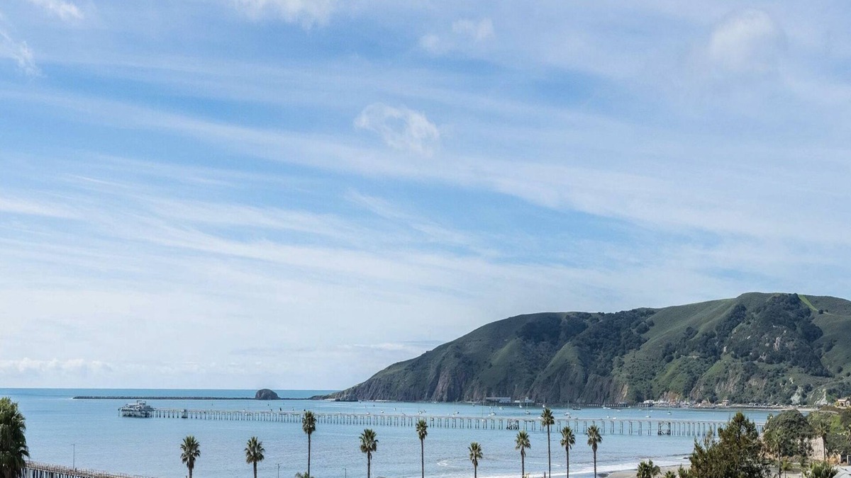 Avila Beach Condo | NEW! Sun-Drenched Coastal Retreat: Luxe 2-Bed Condo Walkable to Avila Beach!