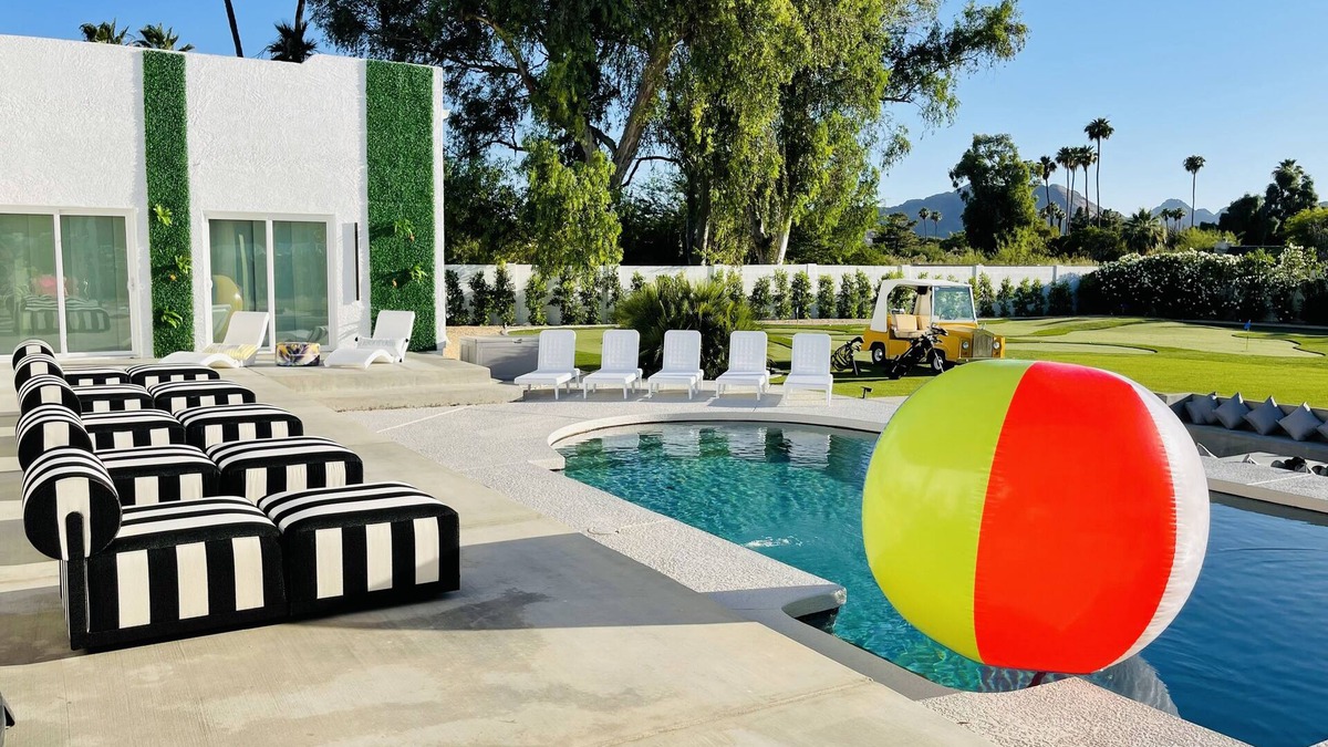 Paradise Valley Village House | *NEW* Sunny Beach - Paradise Valley Treasure!