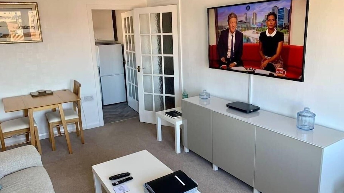 Dysart Condo | NEW Superb One Bedroom Getaway in Dysart Kirkcaldy