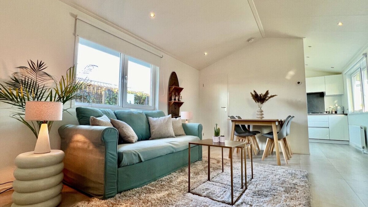 Municipality of De Ronde Venen Ski Chalet | NEW - Surf Shack - on a lake near Amsterdam!