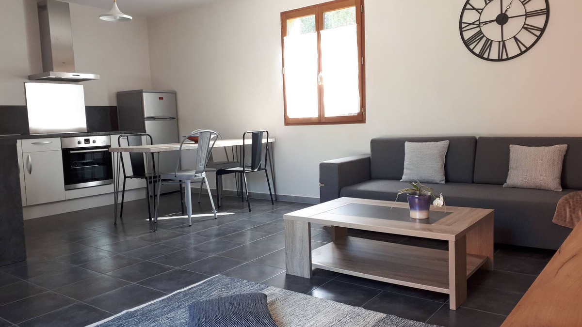 Calvi Villa | New T2, large terrace, 10-minute walk to the beach