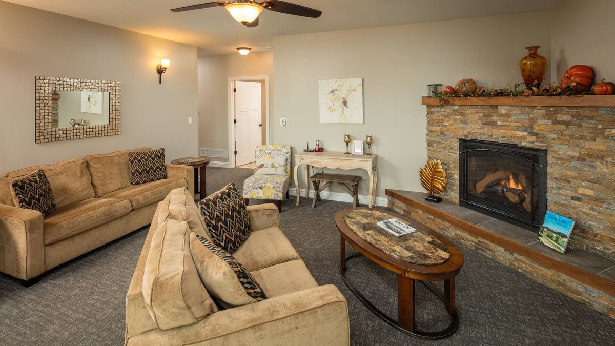 Galena Apartment | New Three Bedroom Apartment with Hot Tub