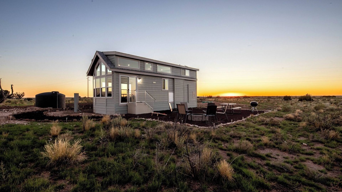 Valle House | New Tiny Home on Private 1 Acre with Power, AC/Heat, Starlink Internet