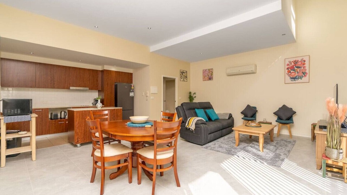 City West Apartment | New to VRBO: Absolutely spacious APT unit between ANU and City