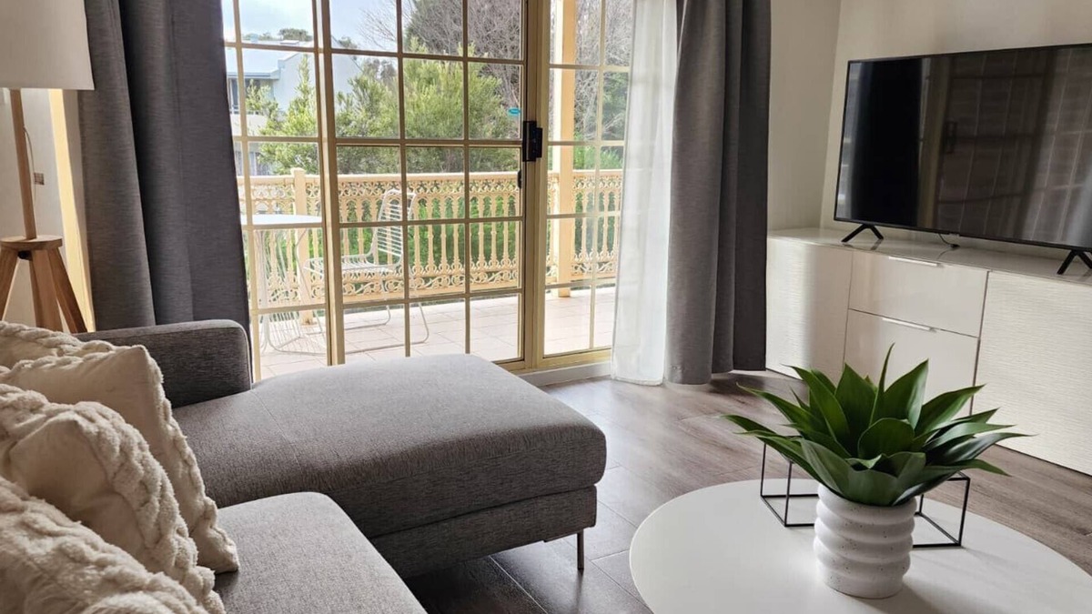 Manuka Apartment | New to VRBO: Contemporary 2BR Apt in Kingston