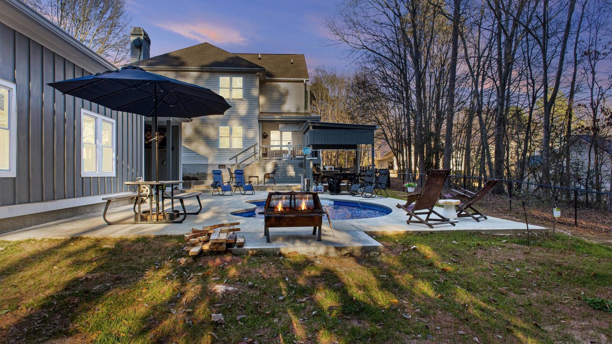 Jefferson House | New to Vrbo! Jefferson Poolside Escape w/pool!