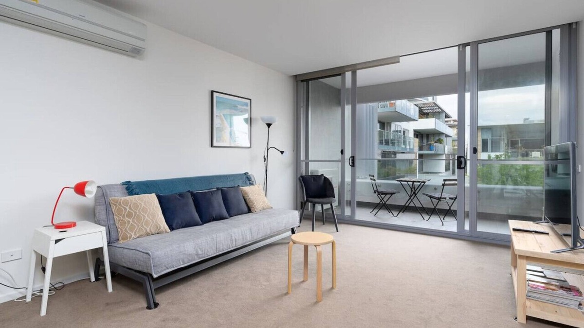 Kingston Apartment | New to VRBO: Kingston Foreshore Flat with Garden View