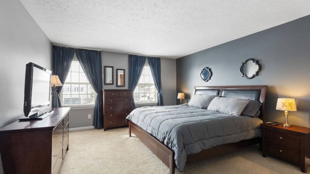 West Henrietta House | NEW to VRBO-Large 4BDRM Family/Pet Friendly!