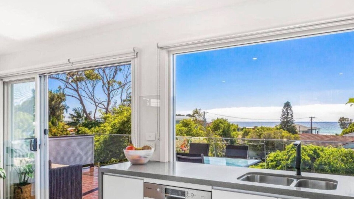 Bawley Point House | New to VRBO: Lavish Home 4mins to the beach Pet- Friendly House