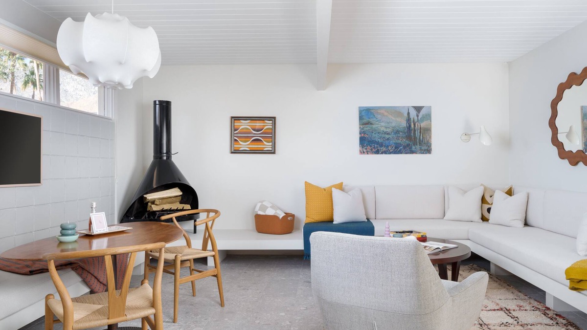 Twin Palms Condo | New to VRBO! MidCentury Modern Bungalow @ Ocotillo Lodge