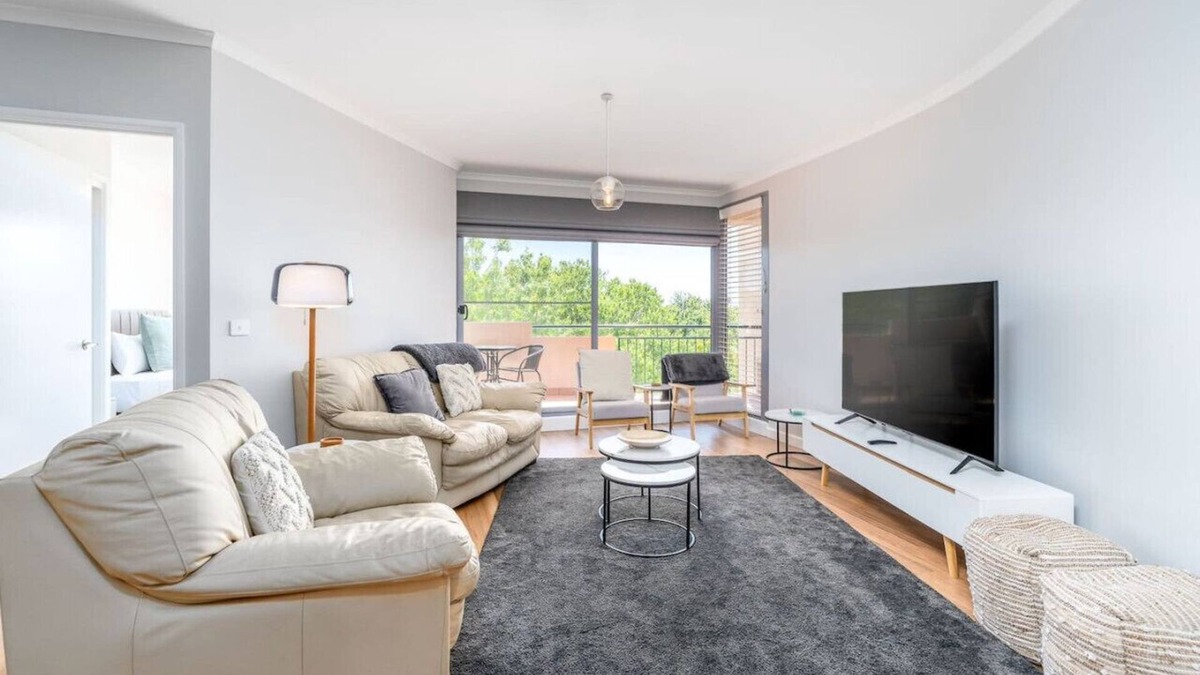 Griffith Apartment | New to VRBO: Modern & Homely 2BR Burke Crescent Apartment