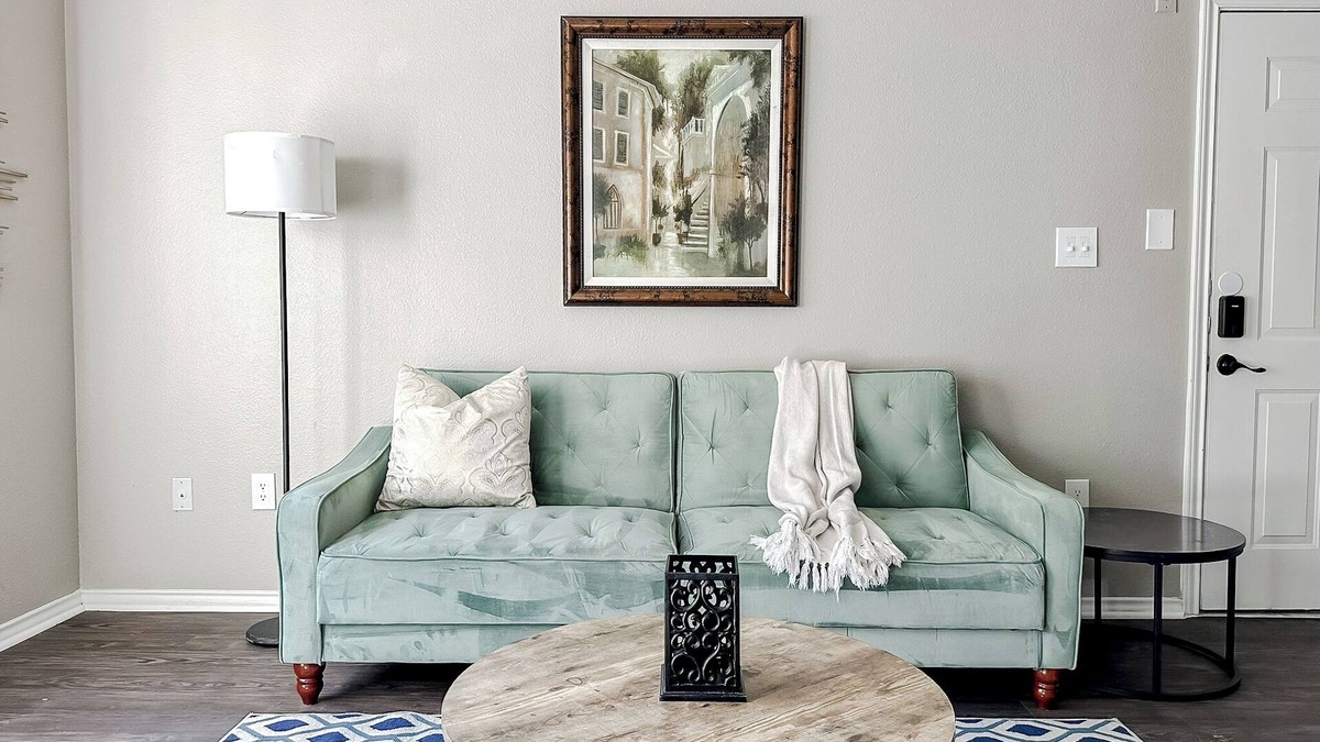 South Side Apartment | New to Vrbo Sleepover Stunning 1BD/1BA + Gym - Corpus Christi
