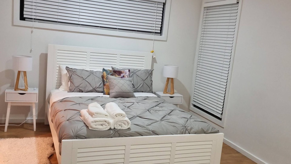 Christies Beach House | New town house 5 min from the beach!