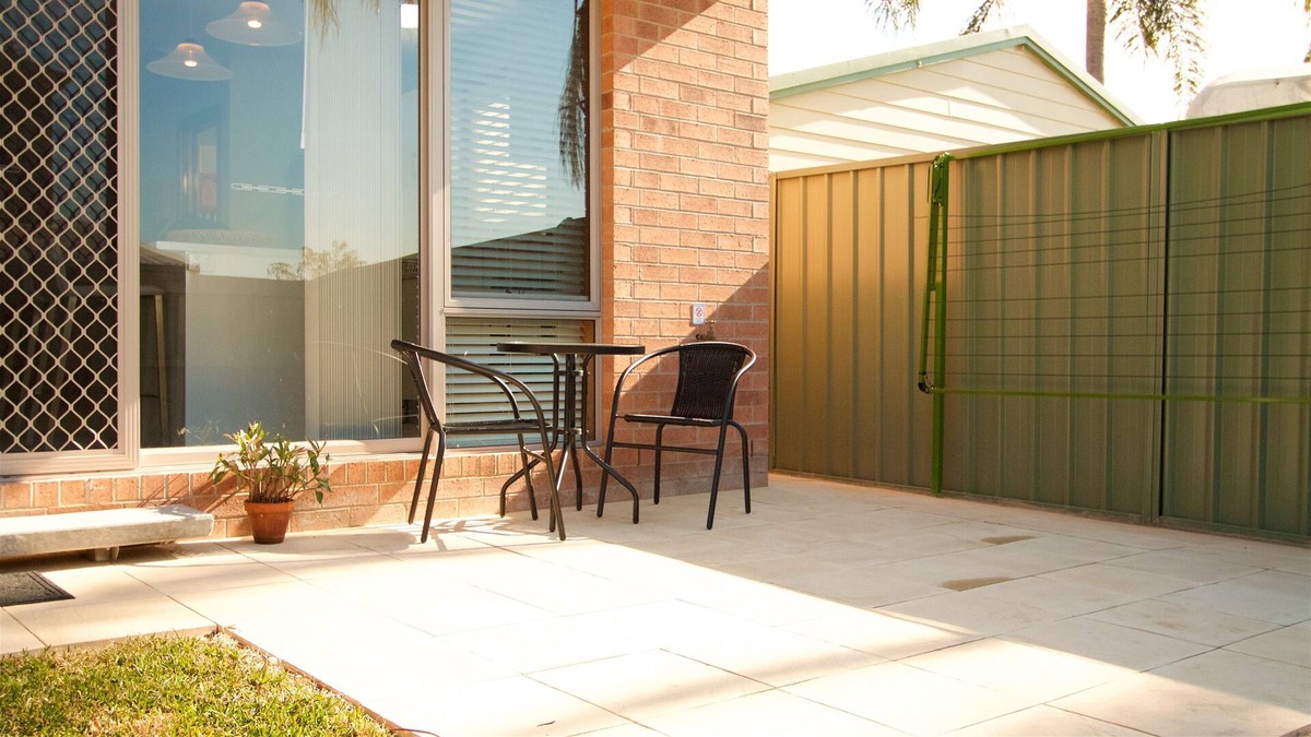 Shortland House | New Townhouse 2, Close to Hospitals & University