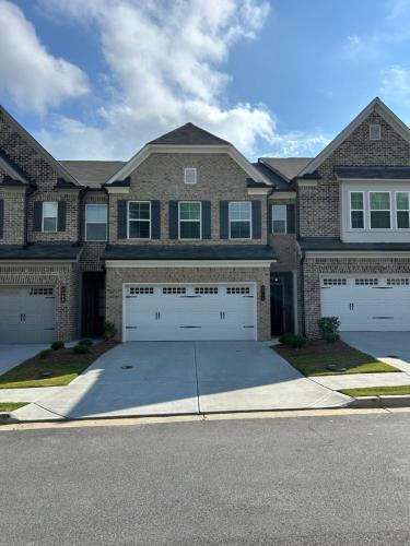 Loganville House | New Townhouse-Strong Wi-FI