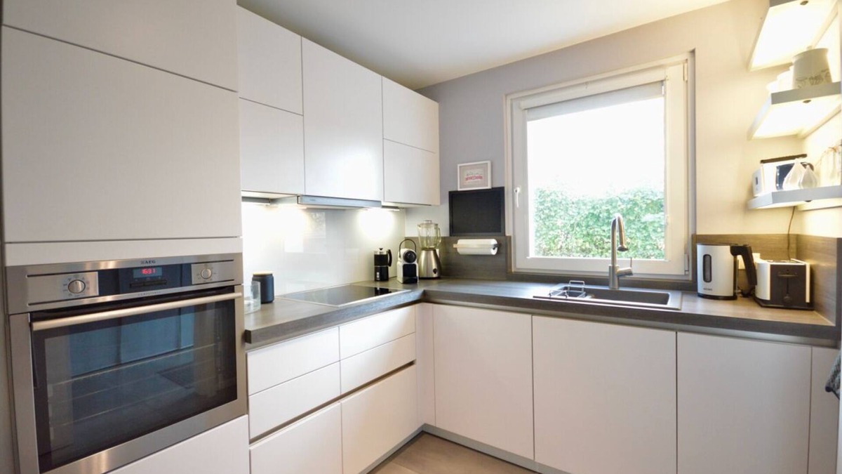 Langenhorn House | NEW TOWNHOUSE WITH TOP EQUIPMENT + AIRPORT +