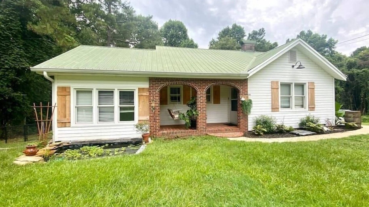 Bowdon Junction House | NEW Travelers Rest | Cute Bungalow Close to I-20