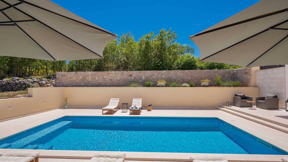 Sestanovac Villa | New! Unique Villa Pietra with heated Pool